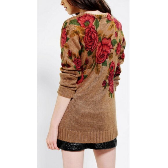 Urban Outfitter Rose Sweater (M) - Picture 3 of 5